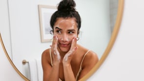 Glowing Greens Detoxifying Facial Cleansing Gel | COOLA